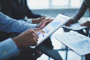 6-Ways-to-Persuade-Your-Organization-to-Go-Digital - Metaoups-1